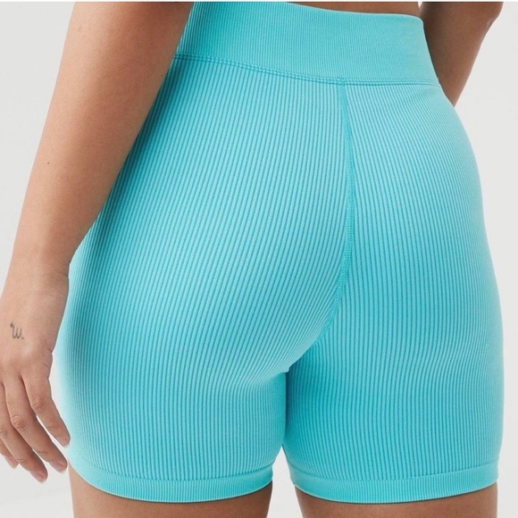 Aerie Offline Ribbed Seamless 5” Bike Short - Picture 3 of 5